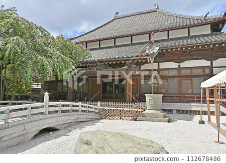 Walking around Urawa-juku, Nakasendo Urawa-juku, main hall and dry landscape garden, Gyokuzo-in Shingon sect Toyozan-ha 112678486