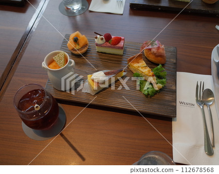 Afternoon tea scenery_Westin Afternoon tea scenery_Westin 112678568