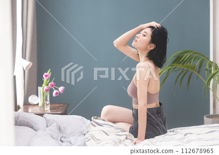 Beauty image 112678965