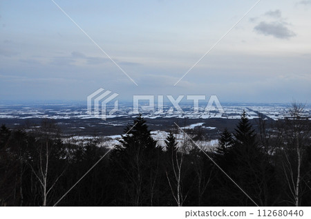 Lake Shikaribetsu is located in Tokachi subprefecture, Eastern Hokkaido, Japan. It hidden up deep in the Daisetsuzan mountains in the middle of the Shikaribetsu volcanic group at an elevation of 810 112680440