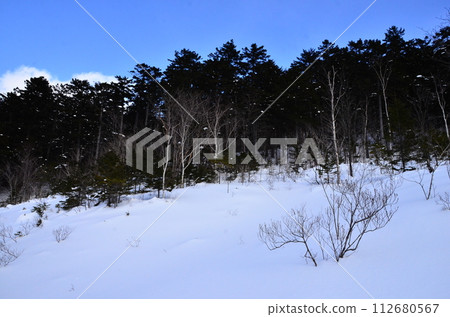 Lake Shikaribetsu is located in Tokachi subprefecture, Eastern Hokkaido, Japan. It hidden up deep in the Daisetsuzan mountains in the middle of the Shikaribetsu volcanic group at an elevation of 810 112680567