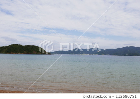 Amami Oshima is the largest island in the Satsunan island chain that runs between Kyushu and Okinawa and belongs to Kagoshima Prefecture. Amami Oshima is the largest island in the Satsunan island chain that runs between Kyushu and Okinawa and belongs to Kagoshima Prefecture. 112680751