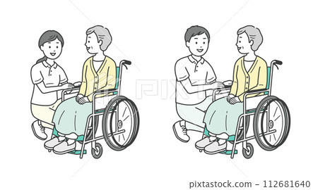 一名坐在輪椅上的老年婦女和一名提供幫助的護理人員的插圖集 112681640