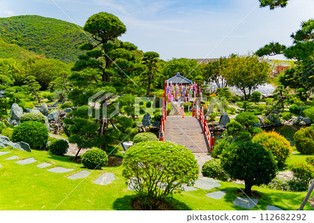 Japanese garden. 112682292