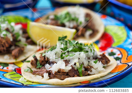Barbacoa beef tacos Tacos de barbacoa de res Barbacoa beef tacos Tacos de barbacoa de res 112683885