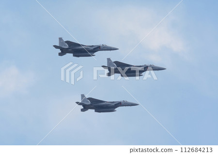 航空自衛隊F-15鷹編隊飛行 112684213