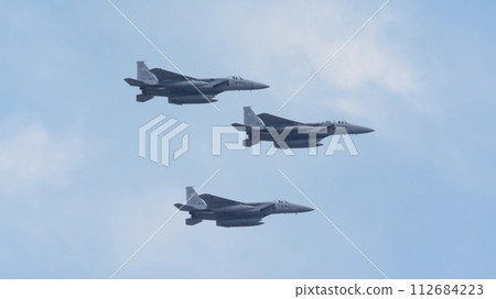 航空自衛隊F-15鷹編隊飛行 112684223