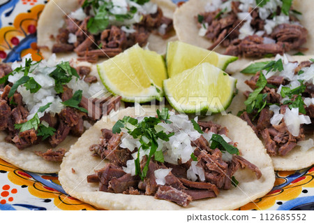 Barbacoa beef tacos Tacos de barbacoa de res Barbacoa beef tacos Tacos de barbacoa de res 112685552