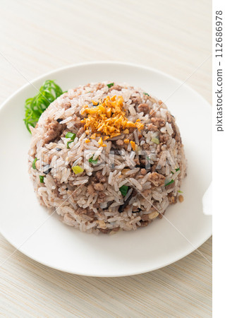 Salted Chinese Black Olive Fried Rice with Minced Pork 112686978