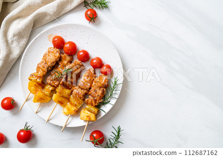 grilled pork barbecue skewer 112687162