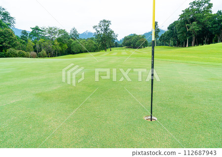 Green with Sand bunkers on Golf course Green with Sand bunkers on Golf course 112687943