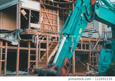 House demolition work 112691216