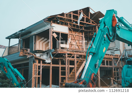 House demolition work 112691218