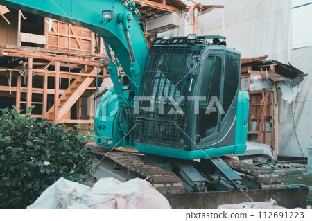 House demolition work House demolition work 112691223