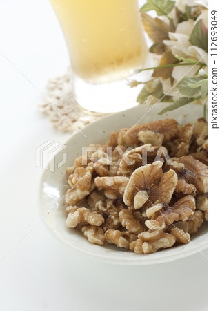 核桃是啤酒的零食 核桃是啤酒的零食 112693049