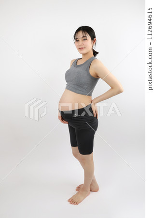 Maternity Yoga Stretching Exercise Seiza Seiza 20's Woman 112694615