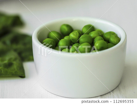 Baked chicken with vegetables, pumpkin puree and arugula. Keto diet food. Baked chicken with vegetables, pumpkin puree and arugula. Keto diet food. 112695355