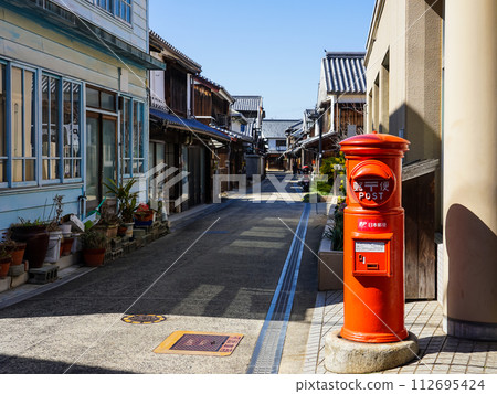 Tobishima Kaido Mitarai round mailbox (Kure City, Hiroshima Prefecture) 112695424