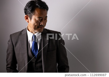 Business man 112699087