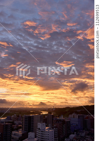 日出雲景觀垂直位置 112699513