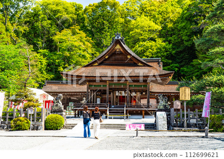 [Tamba Kuni Ichinomiya] Izumo Daijingu Shrine, Hall of worship in sunny early summer 2, Kameoka City, Kyoto Prefecture 112699621