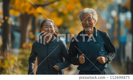 做跑步的資深夫婦 112699875