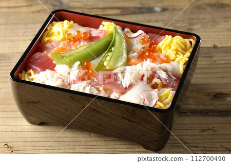 各種配料的散壽司 各種配料的散壽司 112700490