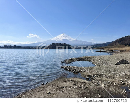 Kawaguchiko and Mt. Fuji 112700713