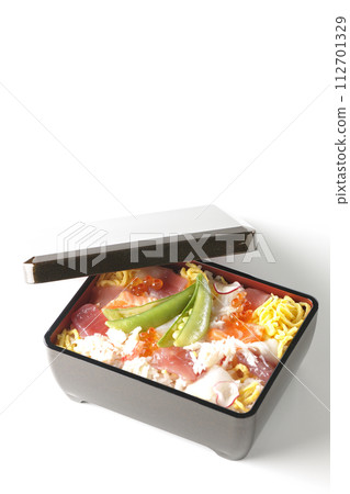 A photo of chirashizushi with various ingredients on a white background 112701329