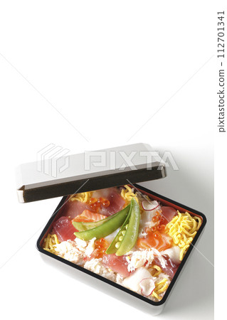 A photo of chirashizushi with various ingredients on a white background 112701341