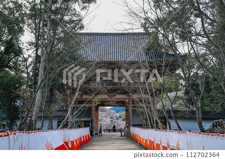 京都醍醐寺西大門（仁王門） 112702364