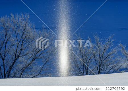 Sparkling Diamond Dust Sun Pillar - Spectacular view of Hokkaido in winter Sparkling Diamond Dust Sun Pillar - Spectacular view of Hokkaido in winter 112706592