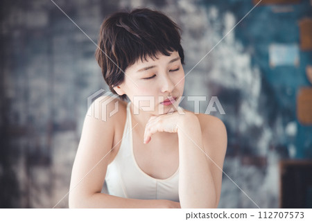 Beauty image of young women Beauty image of young women 112707573