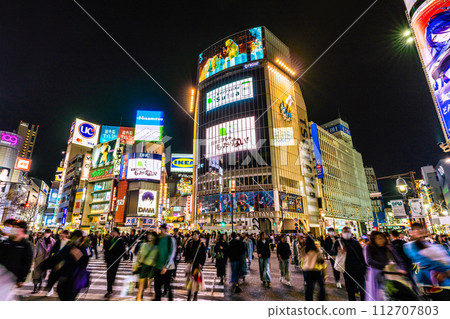 Tokyo cityscape in Japan March. Post-coronavirus...Shibuya is crowded with foreign tourists like before the coronavirus outbreak...=17th 112707803