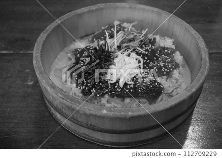 Komune sushi 112709229