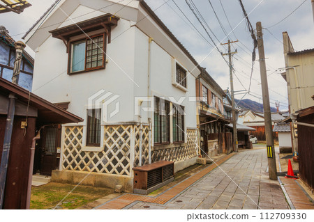 早春的竹原市、雨後的街景保護區（廣島縣竹原市） 112709330