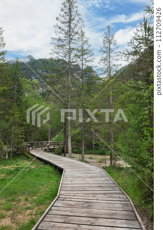 trail around Lago di Dobbiaco 112709426