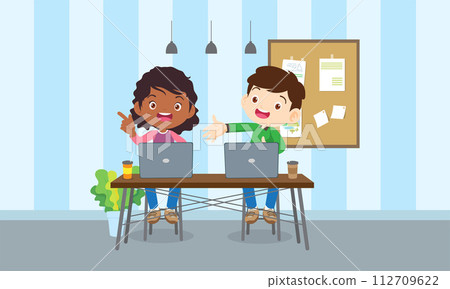 kids on online learning education courses 112709622