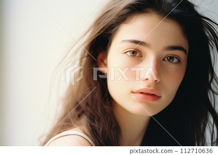 Portrait of a woman with natural makeup Portrait of a woman with natural makeup 112710636