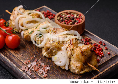 Delicious fresh chicken meat kebab with salt, spices and herbs 112713146