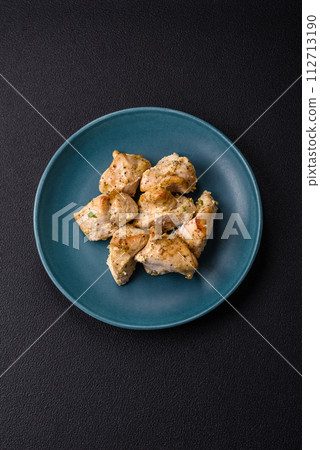 Delicious fresh chicken meat kebab with salt, spices and herbs 112713190