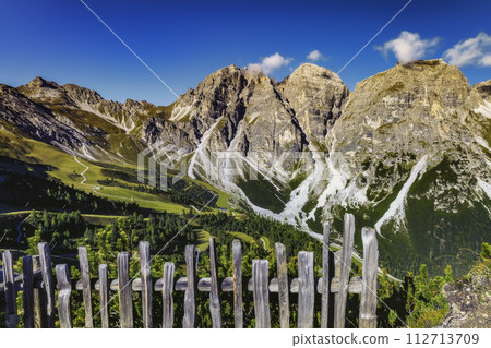 Mountain landscape of the Stubai Alps 112713709
