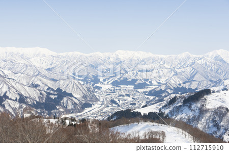 美麗的雪山風景 112715910
