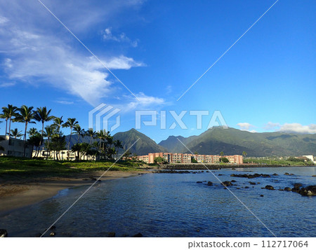 Kahului Bay with Hotel 112717064