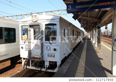 普通線/Kiha 125型柴油列車/Kiha 125-401 112717950