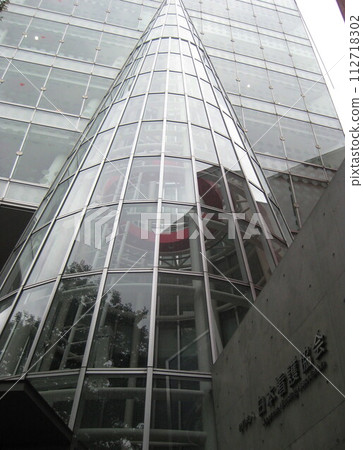 Omotesando Japan Nursing Association Building Kisho Kurokawa Omotesando Japan Nursing Association Building Kisho Kurokawa 112718302
