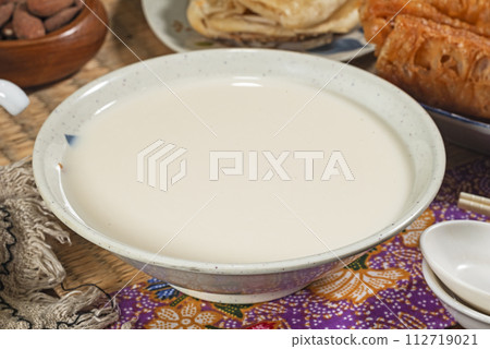 Soy bean milk Soy bean milk 112719021