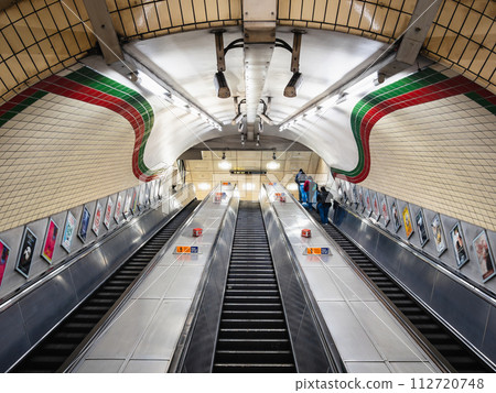 London Underground Piccadilly Circus Station 112720748