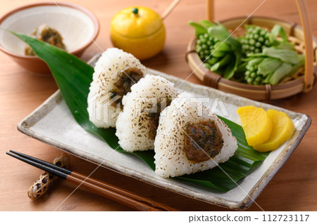 Fukinoto Miso Grilled Onigiri Early Spring Ingredients Fukinoto Miso (Onigiri) 112723117