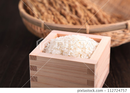 White rice in a sho White rice in a sho 112724757